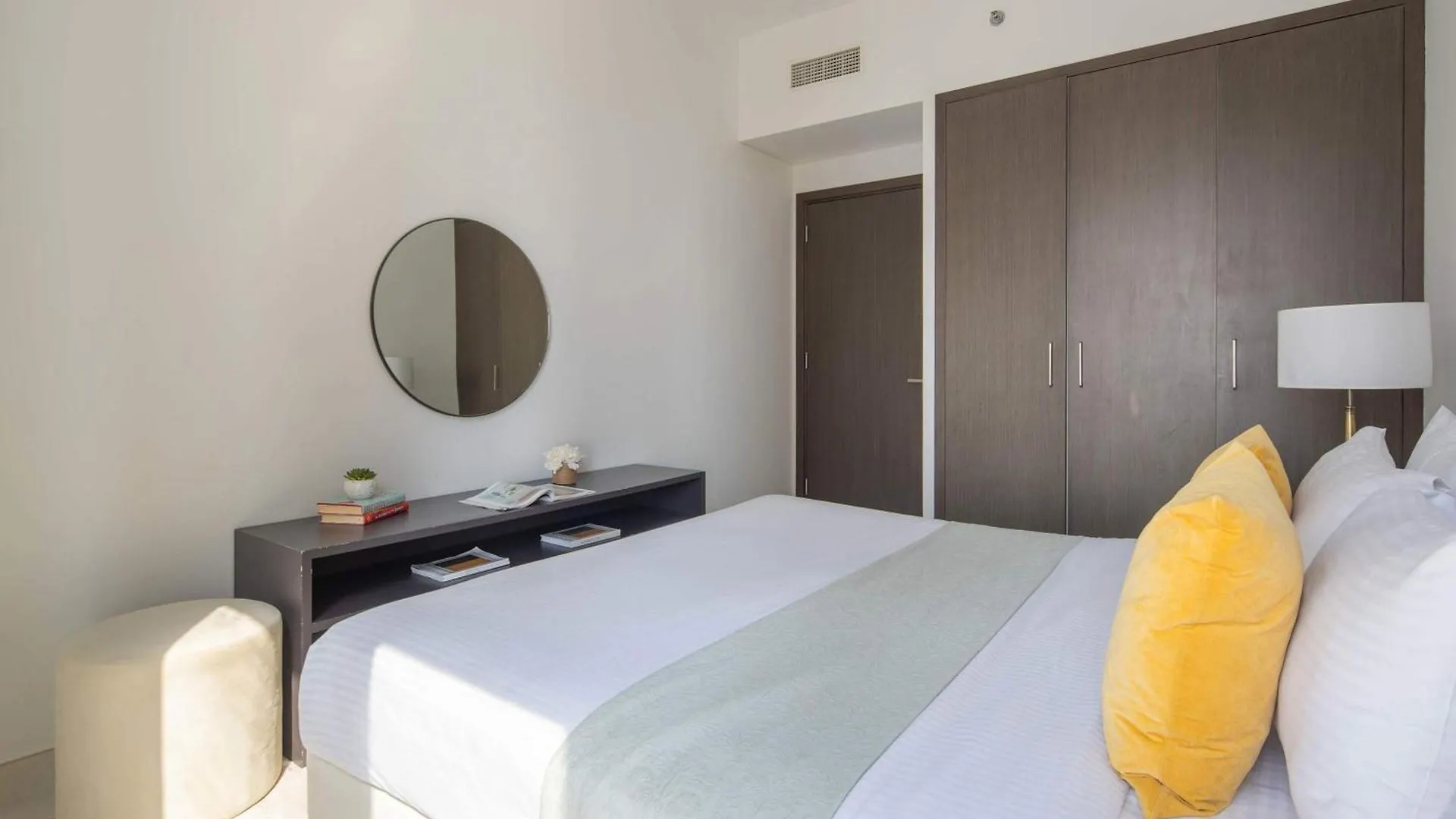 Frank Porter - Creekside18 Dubai Apartment